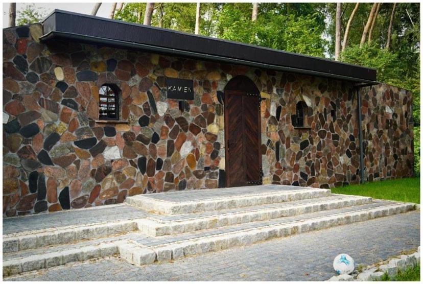 Domki Loft Park Apartment Skape Екстериор снимка